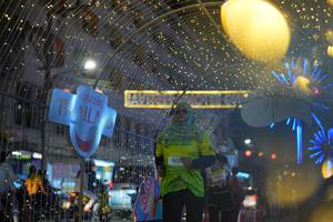 BIB: 5033
                            <button type="button" onclick="openModal(21750565)" class="btn btn-primary btn-sm float-right btn-popup" data-toggle="modal" data-target=".modal-high-quality">
                        <i class="fas fa-shopping-cart"></i> Add to Cart
                    </button>
                                            <button type="button" onclick="isThisMe(21750565, true)" class="btn btn-success btn-sm float-right btn-popup btn-isme hidden" data-toggle="tooltip" data-placement="bottom" title="นี่คือรูปของคุณใช่ไหม คลิกที่นี่เพื่อเอาเข้าอัลบั้ม">
                        <i class="fas fa-plus"></i> Add to album
                    </button>
                    <button type="button" onclick="isThisMe(21750565, false)" class="btn btn-warning btn-sm float-right btn-popup btn-isnotme hidden">
                        <i class="fas fa-ban"></i> Remove from album
                    </button>